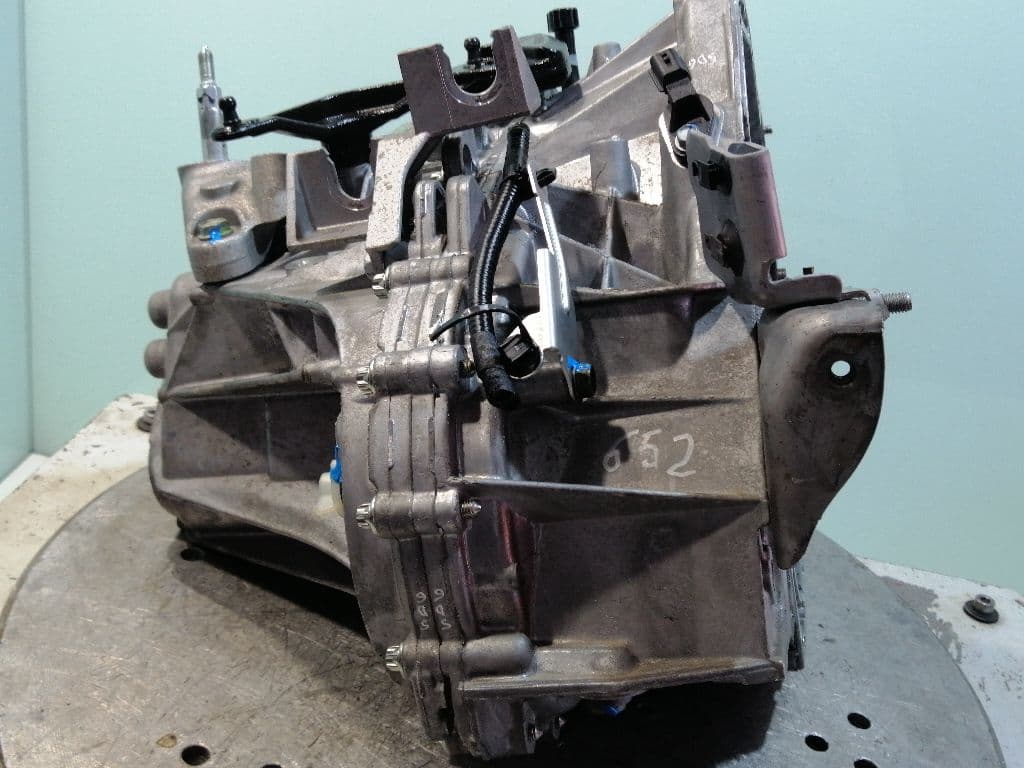 Caja cambios NISSAN PULSAR (C13) 3