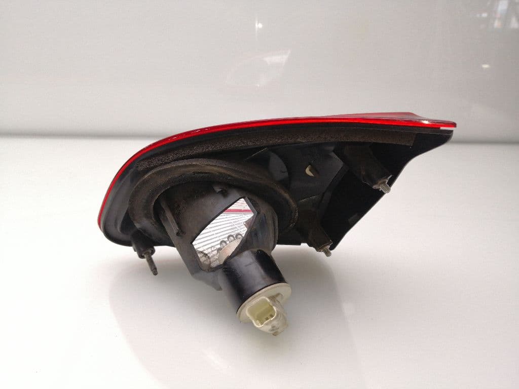 Piloto trasero izquierdo NISSAN QASHQAI (J10) 2