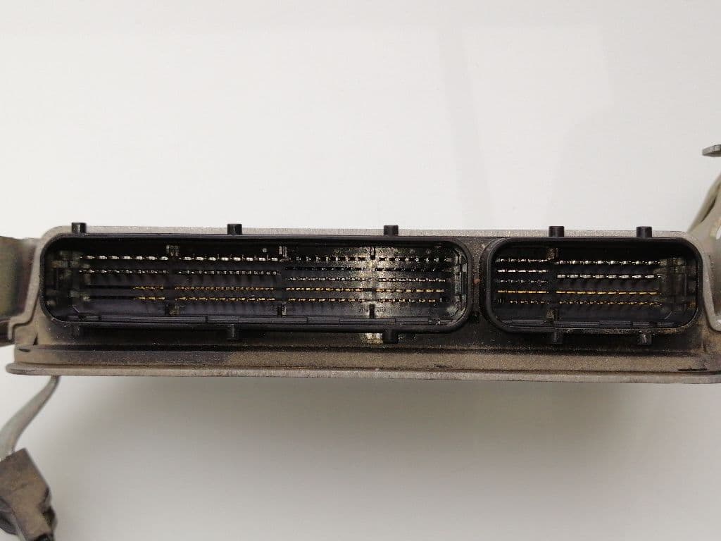 Centralita motor uce TOYOTA AURIS 5