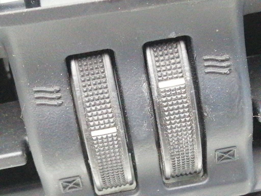 Plastico TOYOTA AURIS 2