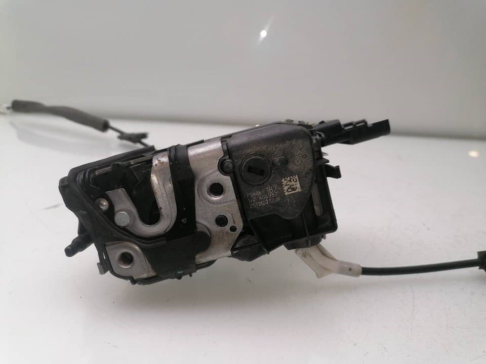 Cerradura puerta trasera izquierda CITROEN C5 BERLINA 4