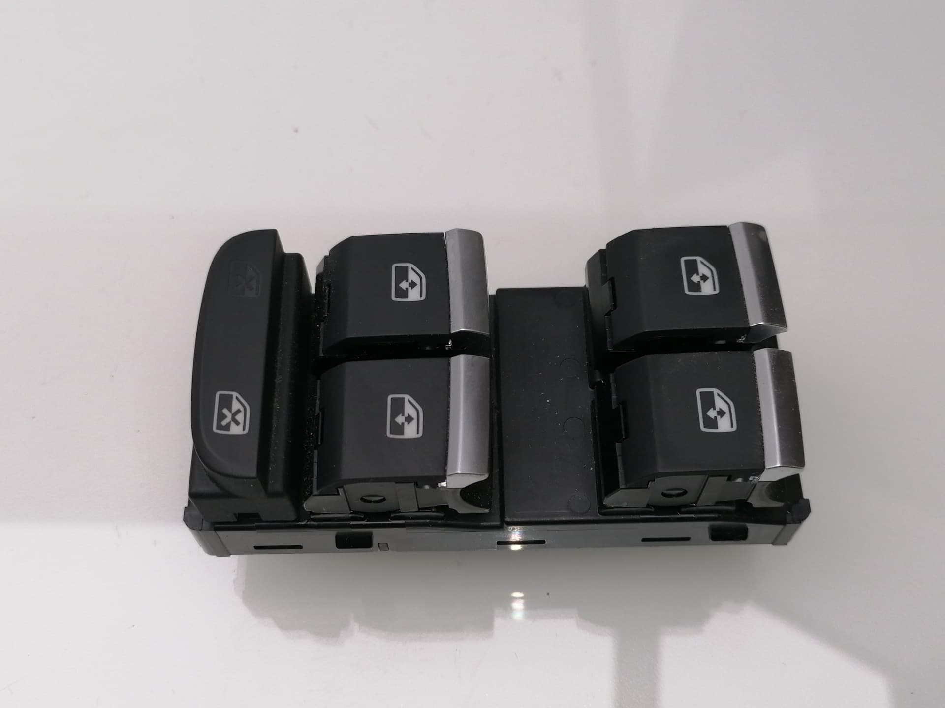 Mando elevalunas delantero izquierdo AUDI A4 AVANT (8W5)