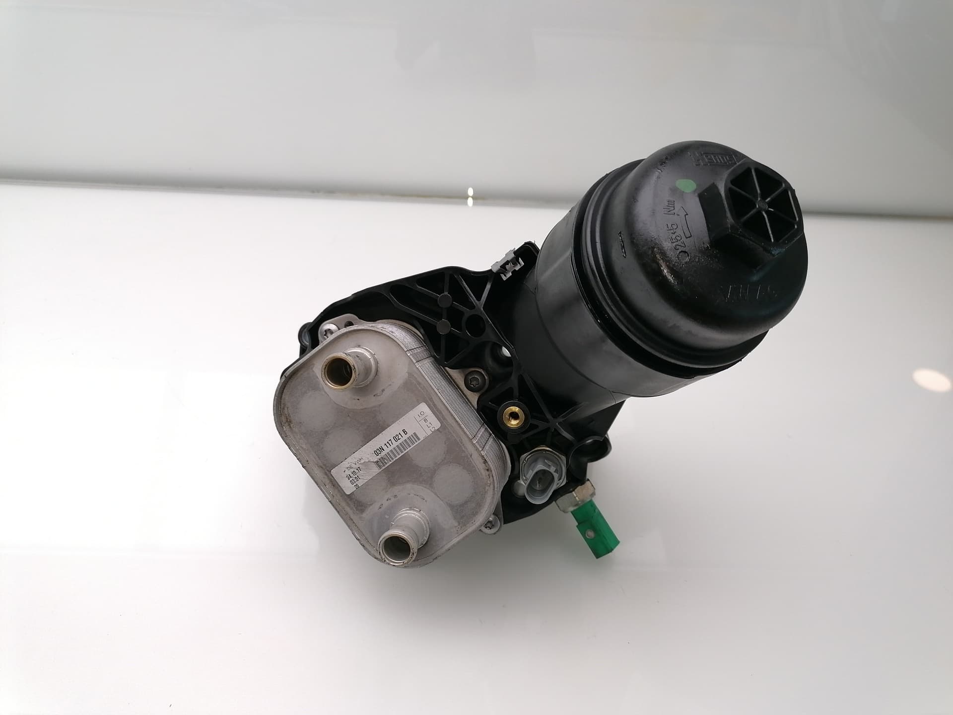 Soporte filtro aceite AUDI A4 AVANT (8W5) 5