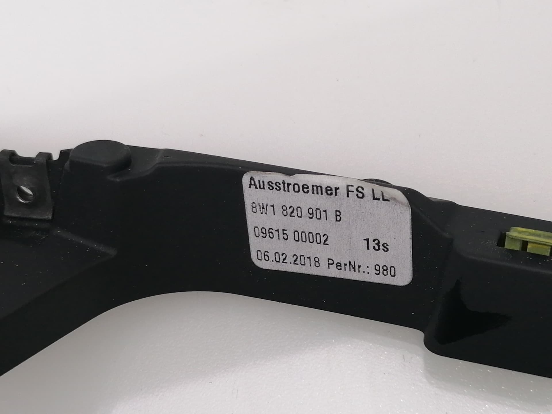 Plastico AUDI A4 AVANT (8W5) 3