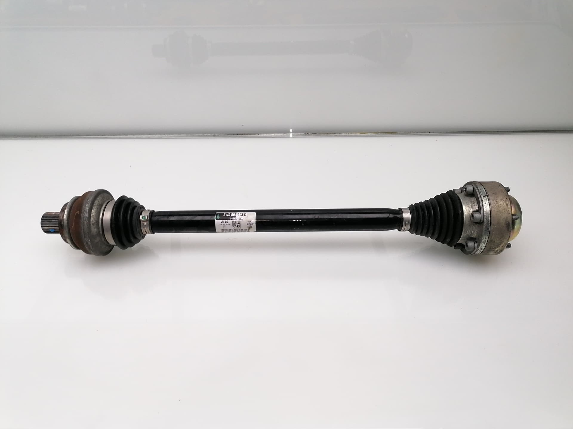Recambio AUDI A4 AVANT (8W5) ref. 8W0501203D
