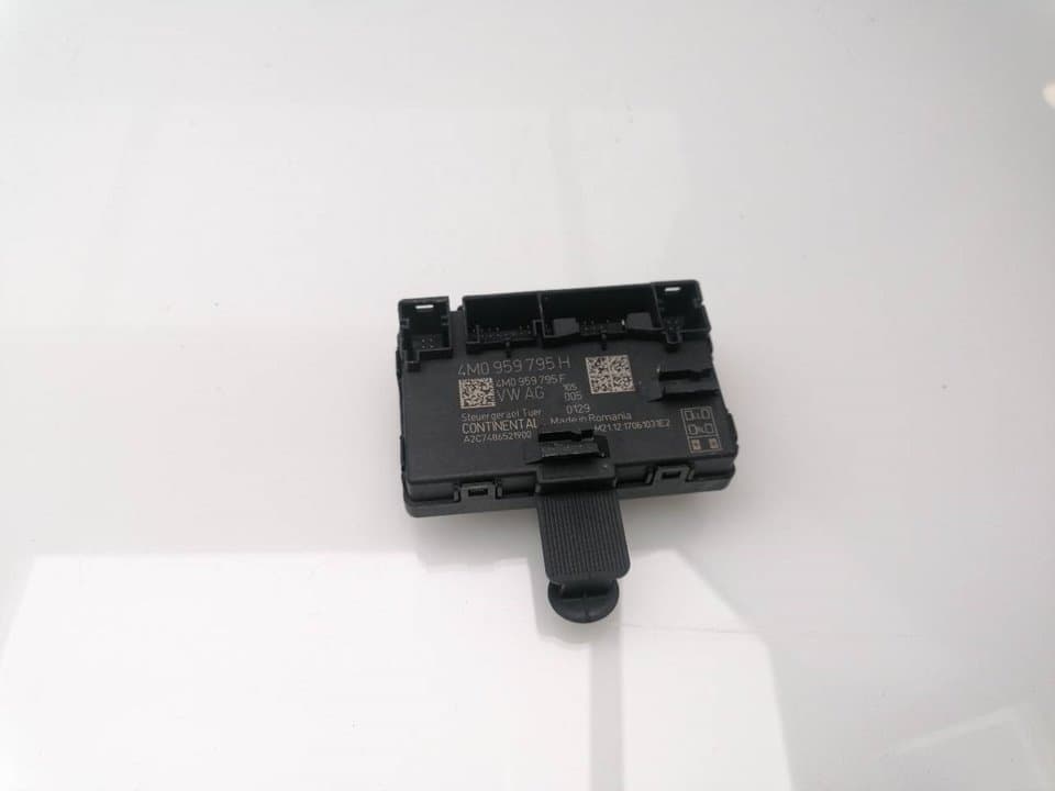 Modulo electronico AUDI A4 AVANT (8W5)