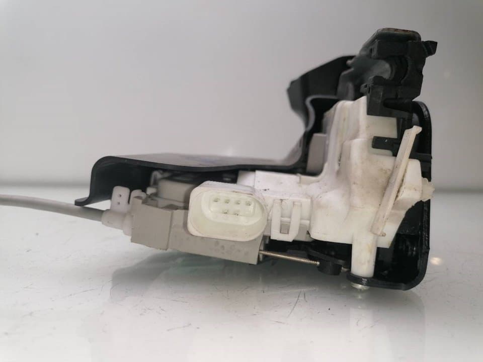 Cerradura puerta delantera izquierda AUDI A4 AVANT (8W5) 3