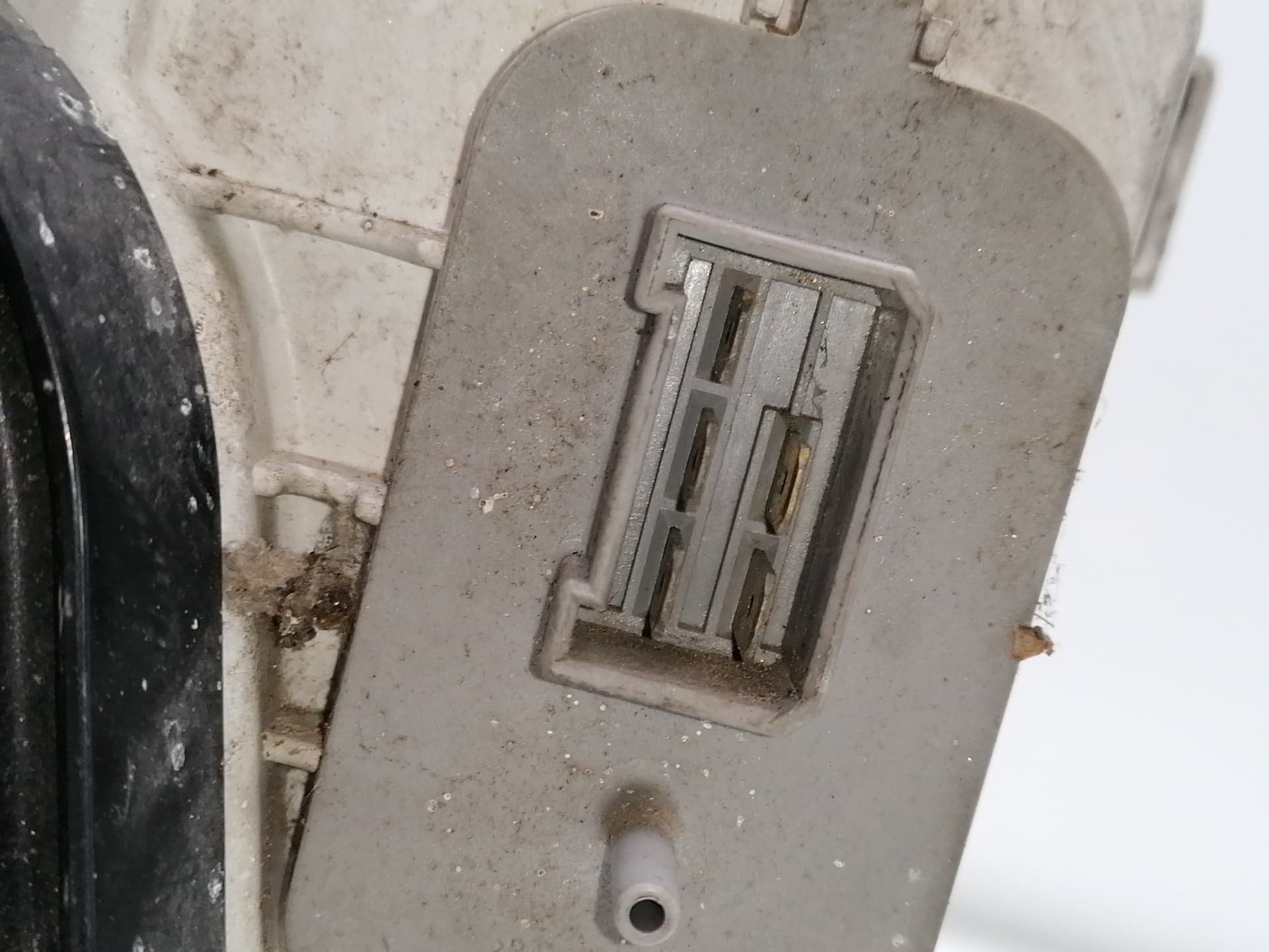Faro derecho MERCEDES-BENZ SPRINTER (W901,W904) CAJA CERR. 4