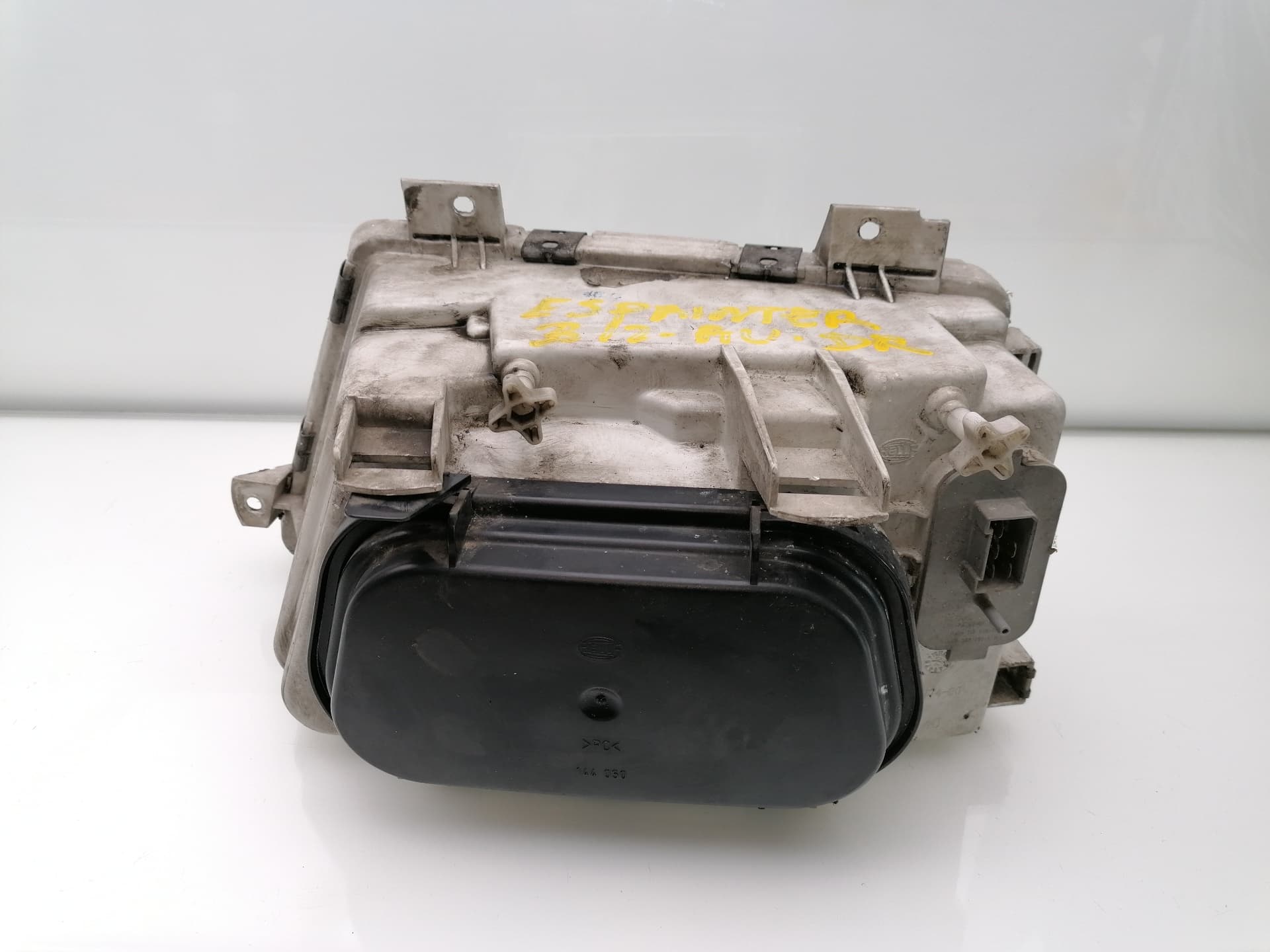 Faro derecho MERCEDES-BENZ SPRINTER (W901,W904) CAJA CERR. 2