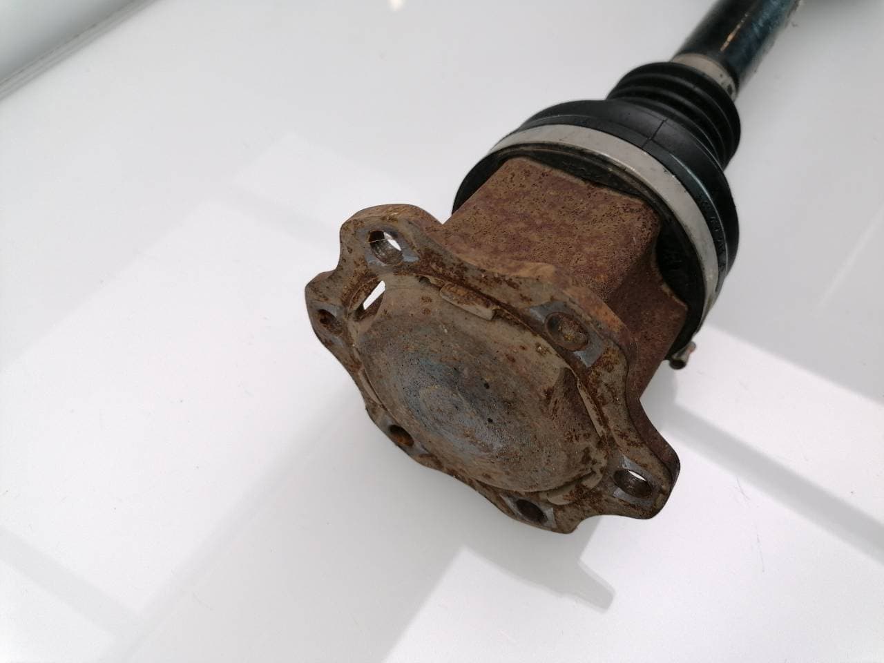Transmision delantera izquierda AUDI A4 BERLINA (8E) 2
