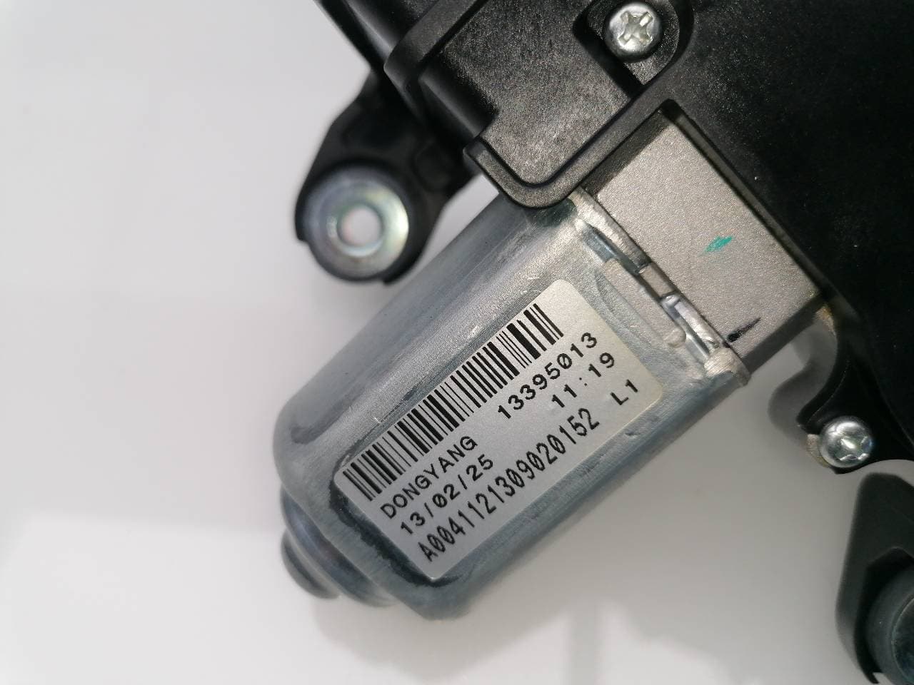 Motor limpia trasero OPEL ASTRA J LIM. 4
