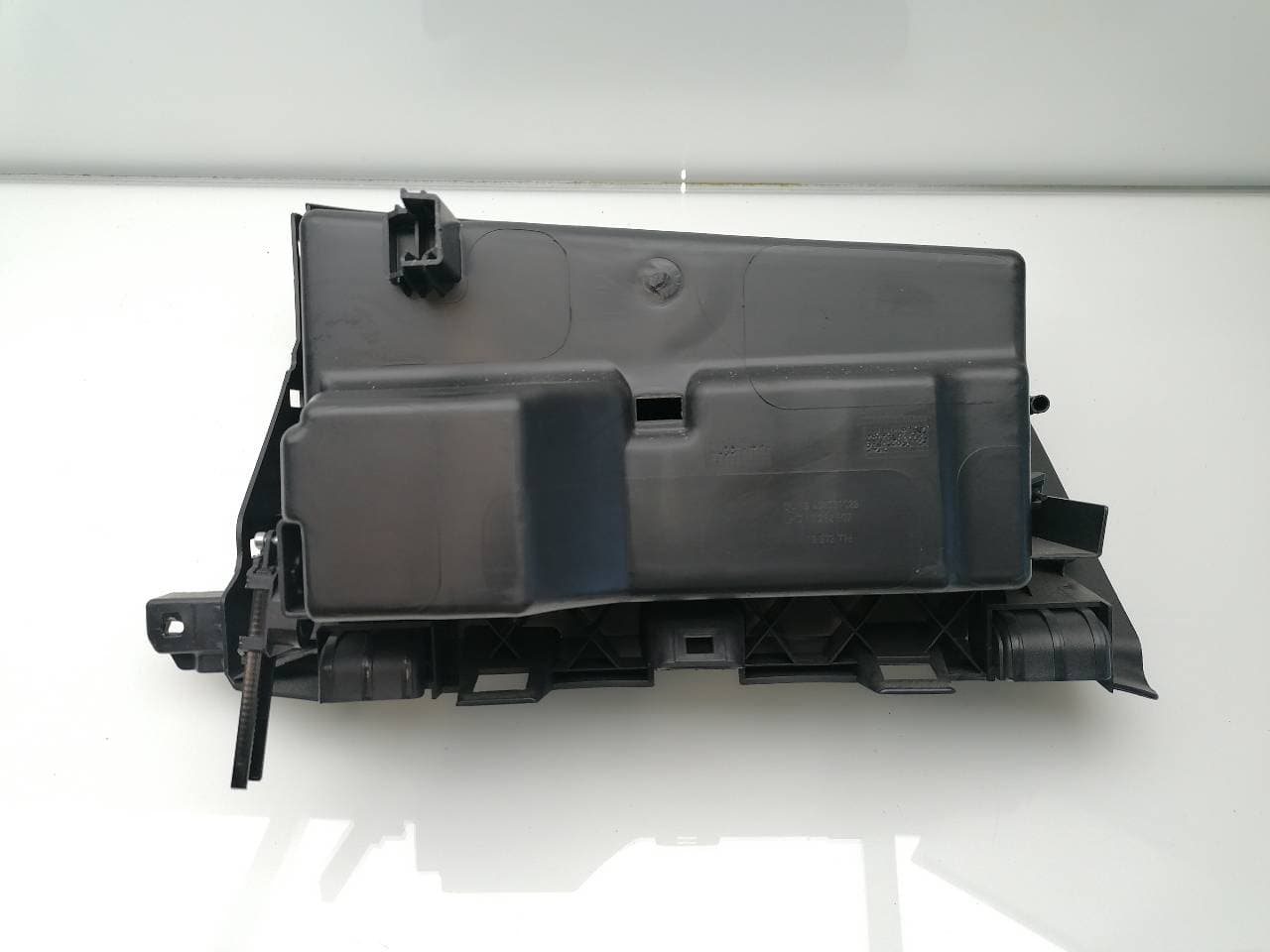 Guantera OPEL ASTRA J LIM. 4