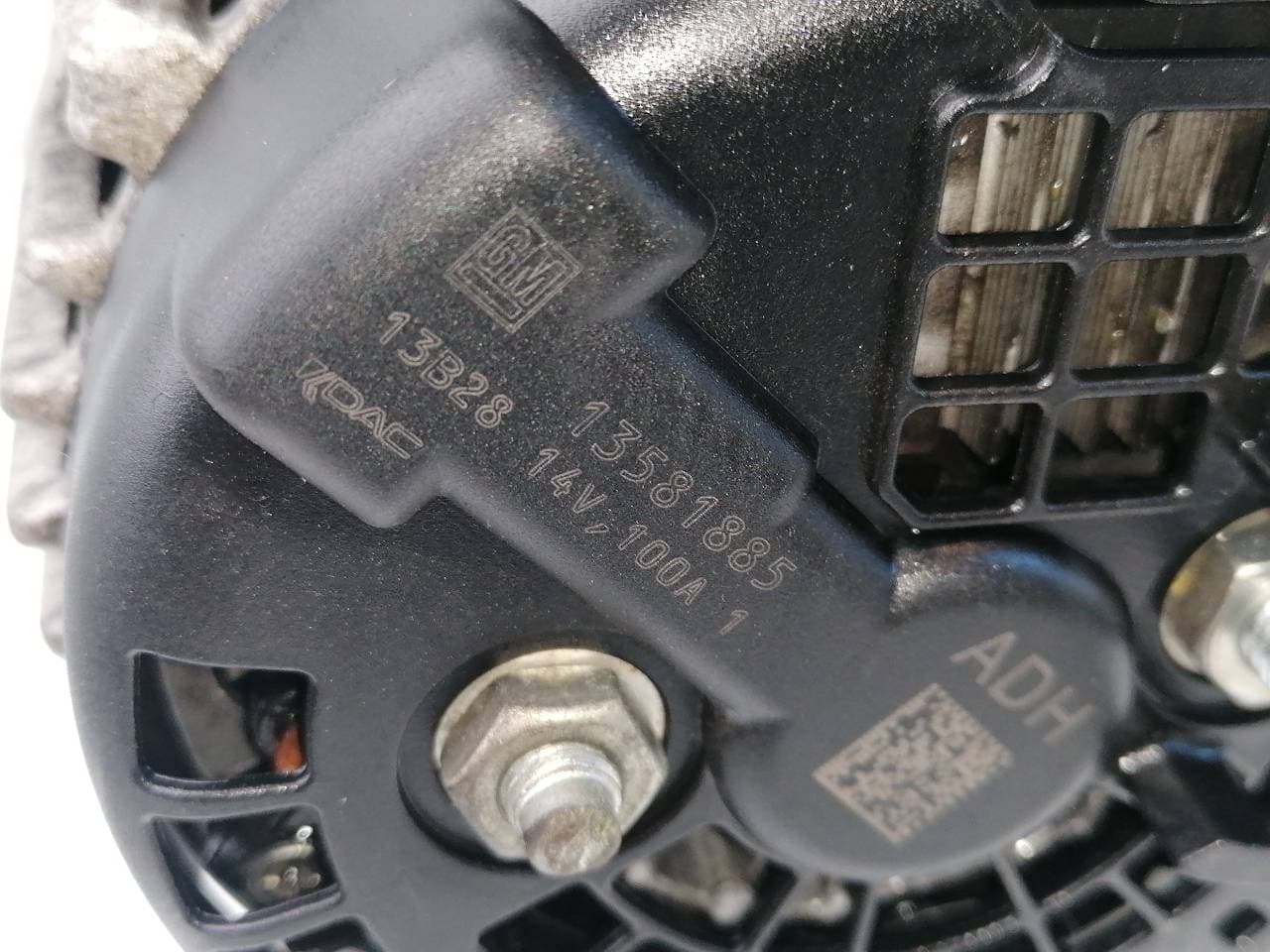 Alternador OPEL ASTRA J LIM. 4