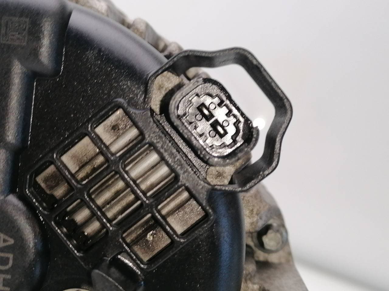 Alternador OPEL ASTRA J LIM. 2