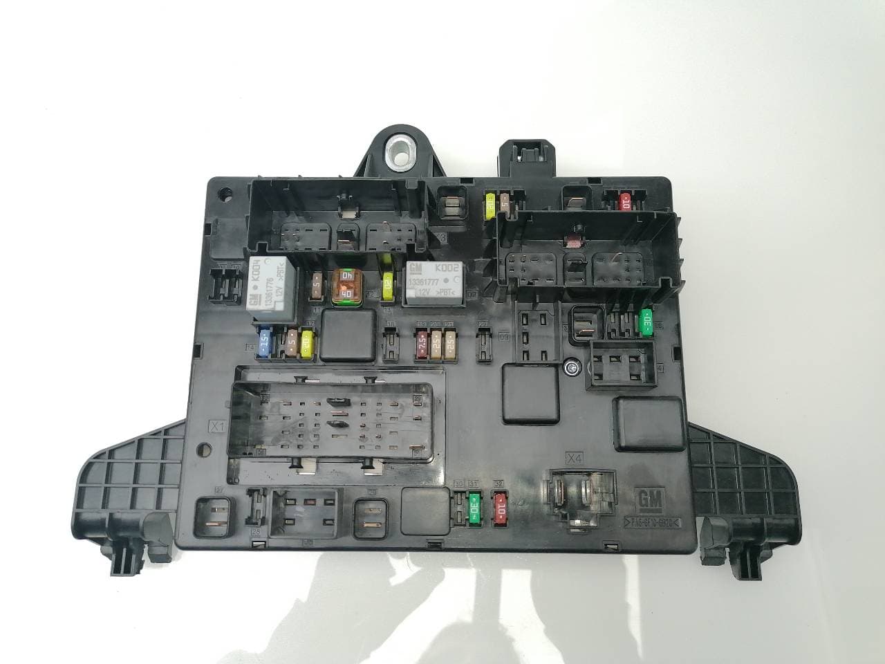 Caja reles / fusibles OPEL ASTRA J LIM.