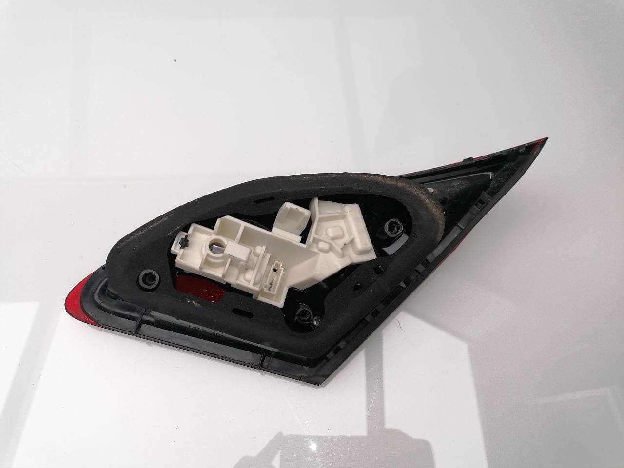 Piloto trasero izquierdo OPEL ASTRA J LIM. 3