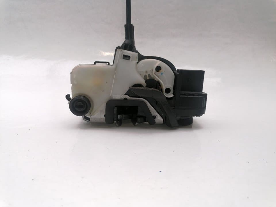 Cerradura puerta trasera derecha OPEL ASTRA J LIM. 5