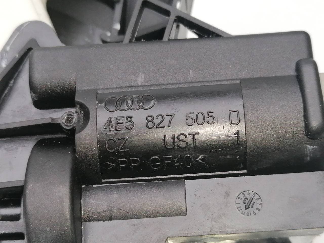 Cerradura maletero / porton VOLKSWAGEN PASSAT (321/23/27/31) 3