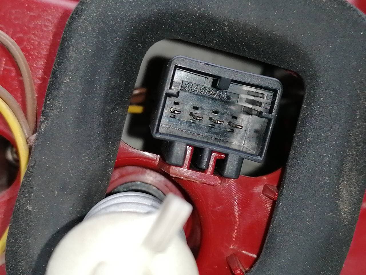 Piloto trasero derecho VOLKSWAGEN PASSAT (321/23/27/31) 4