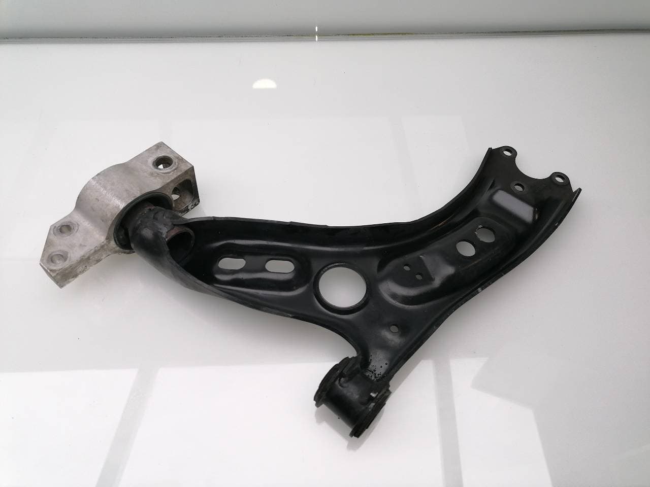 Brazo suspension inferior delantero derecho VOLKSWAGEN PASSAT (321/23/27/31) 3