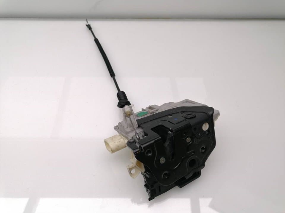 Cerradura puerta trasera derecha VOLKSWAGEN PASSAT (321/23/27/31)
