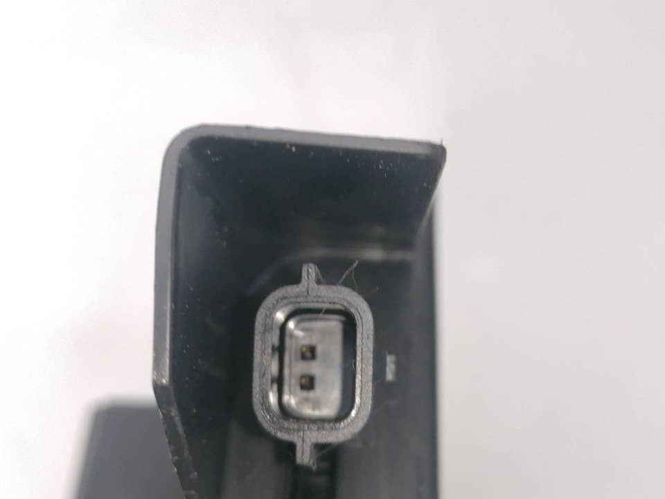 Cerradura puerta delantera derecha DACIA SANDERO 3