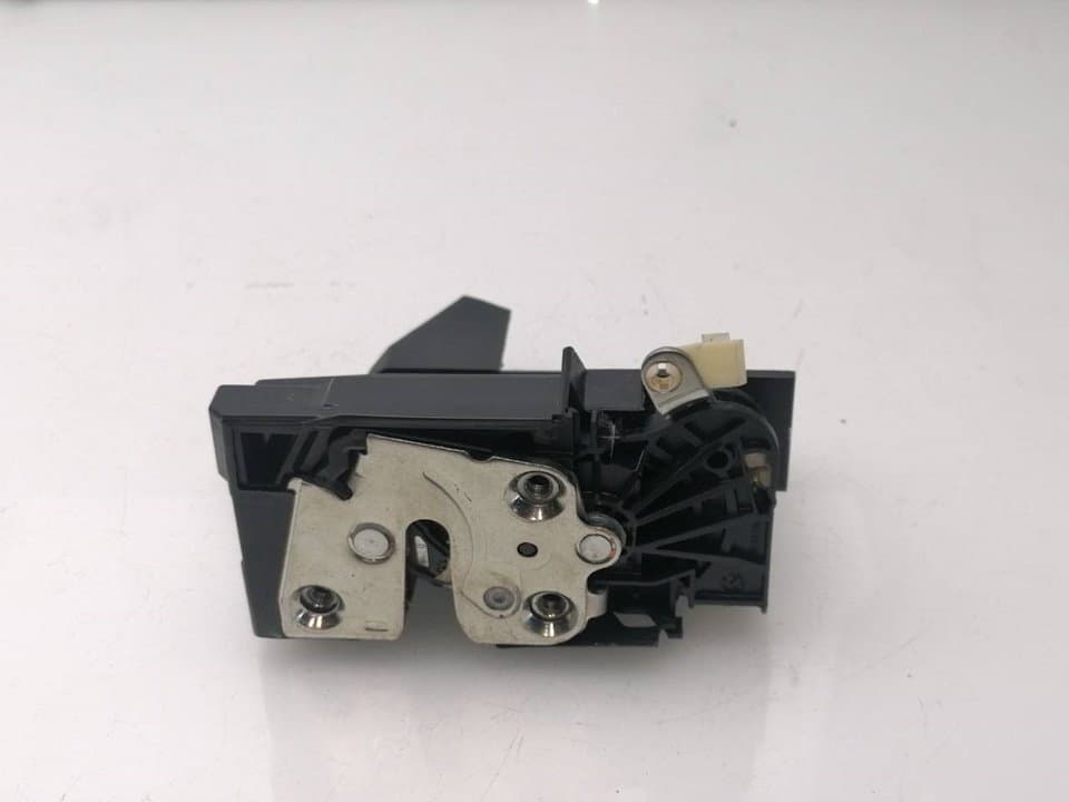 Cerradura puerta delantera derecha DACIA SANDERO