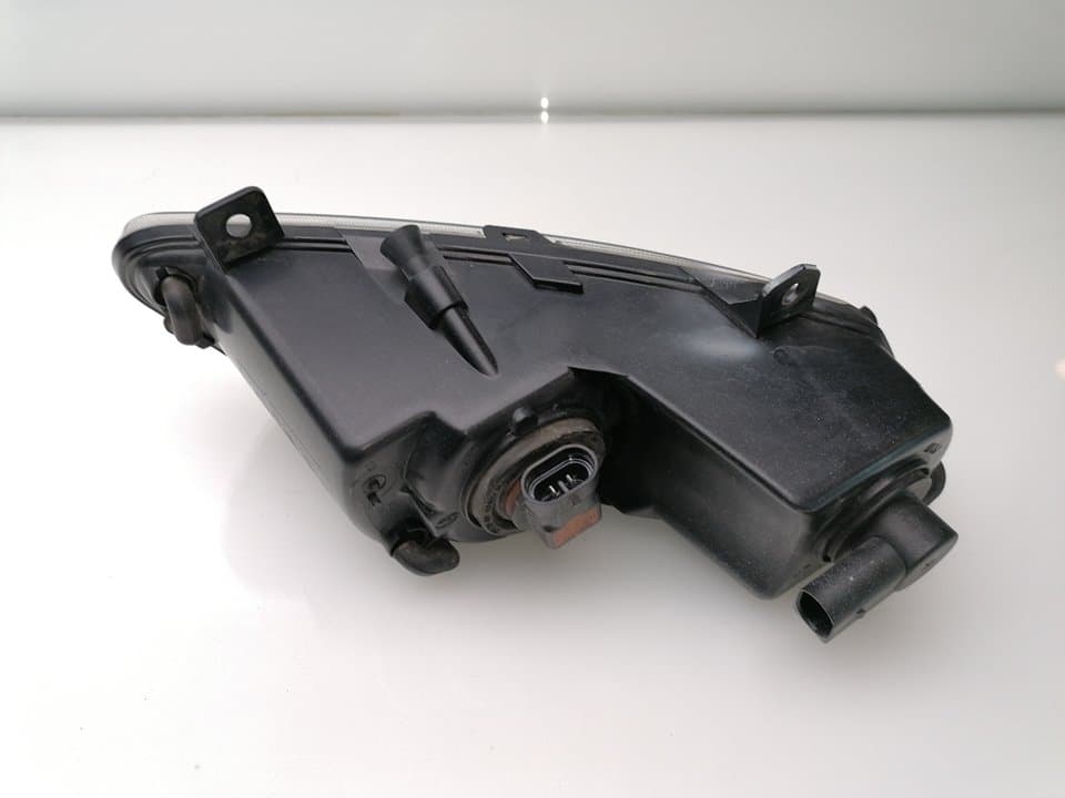 Faro antiniebla izquierdo VOLKSWAGEN POLO 3