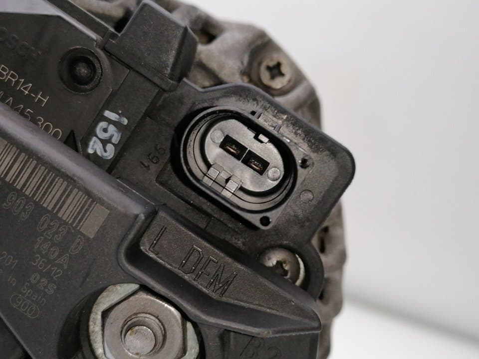 Alternador VOLKSWAGEN POLO 3