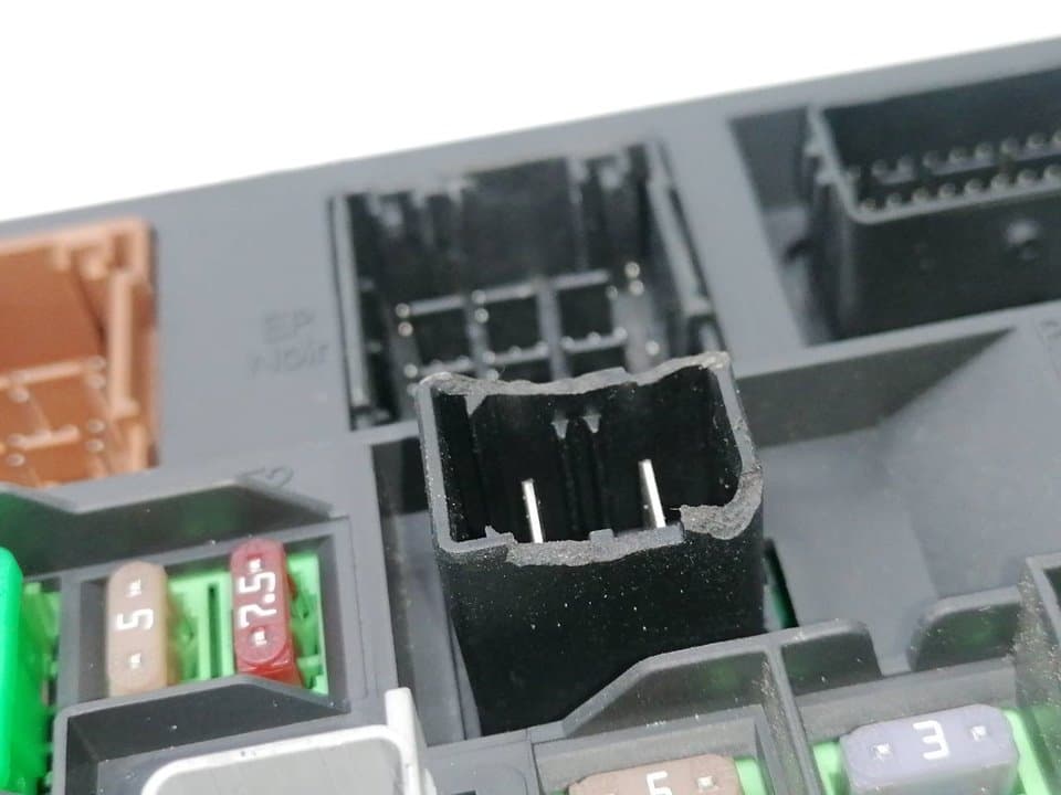 Caja reles / fusibles DS 4 3