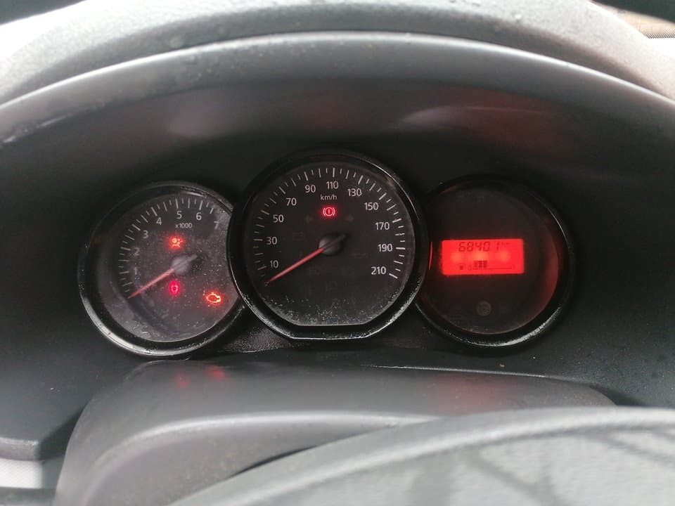 Cuadro instrumentos DACIA SANDERO 4
