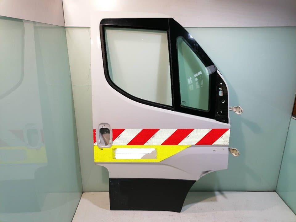 Puerta delantera derecha IVECO DAILY