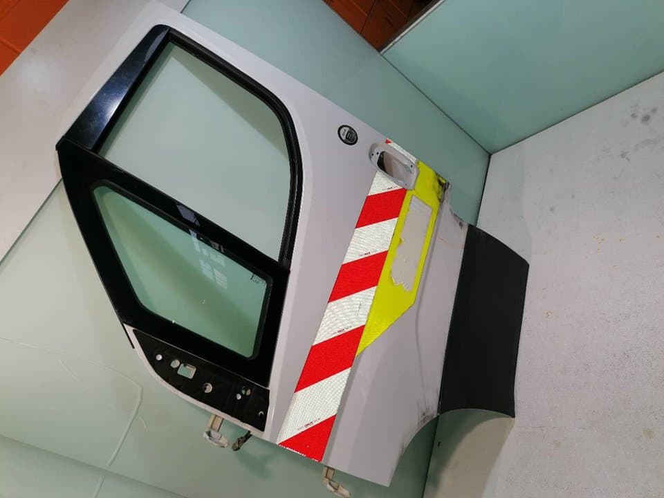 Puerta delantera izquierda IVECO DAILY 2