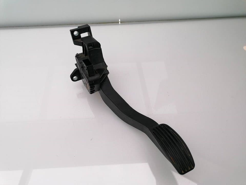 Pedal acelerador IVECO DAILY