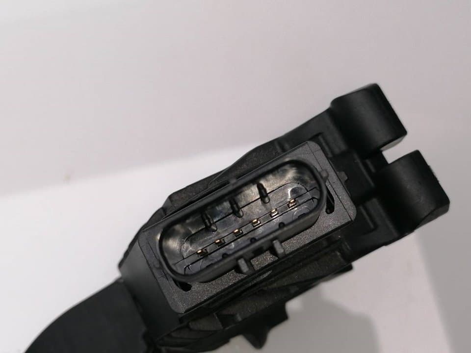 Pedal acelerador VOLKSWAGEN T-ROC 2