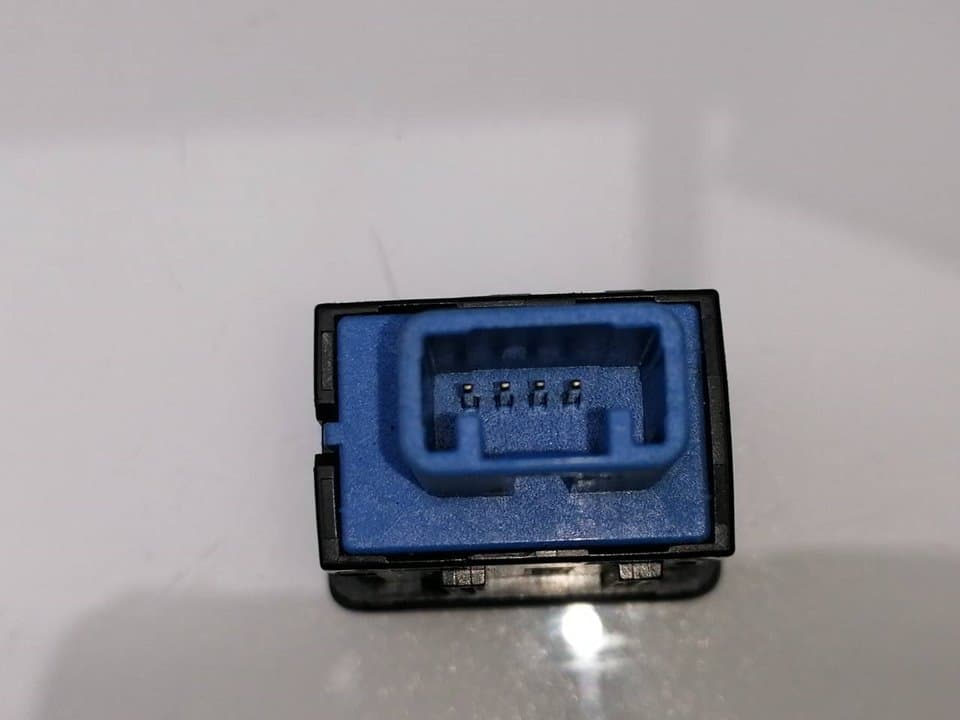Interruptor MITSUBISHI L 200 (K6/7) 3