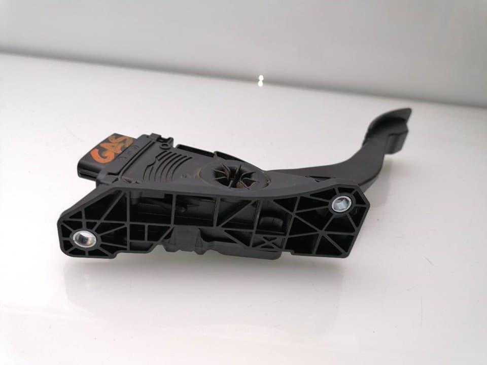 Pedal acelerador MITSUBISHI L 200 (K6/7) 4