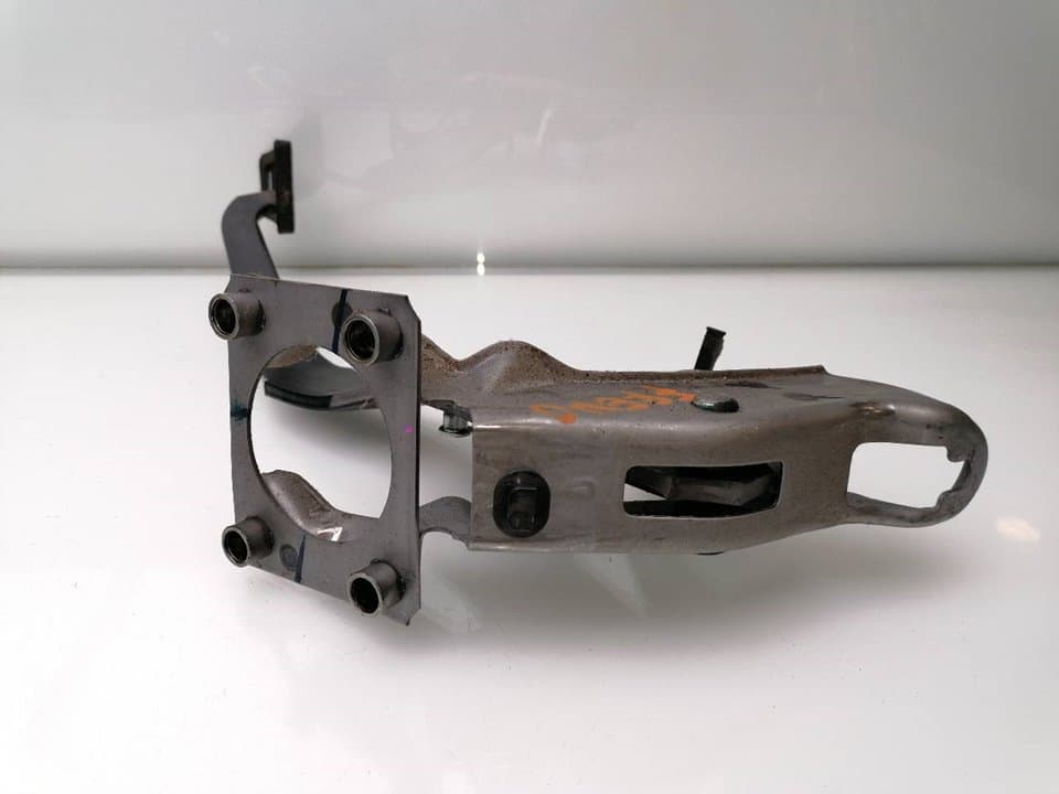 Pedal freno MITSUBISHI L 200 (K6/7) 2