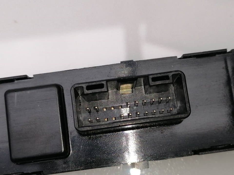 Warning MITSUBISHI L 200 (K6/7) 3