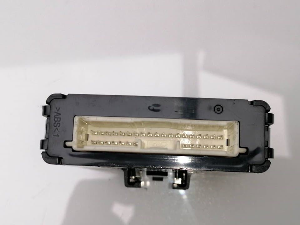 Modulo electronico MITSUBISHI L 200 (K6/7) 3