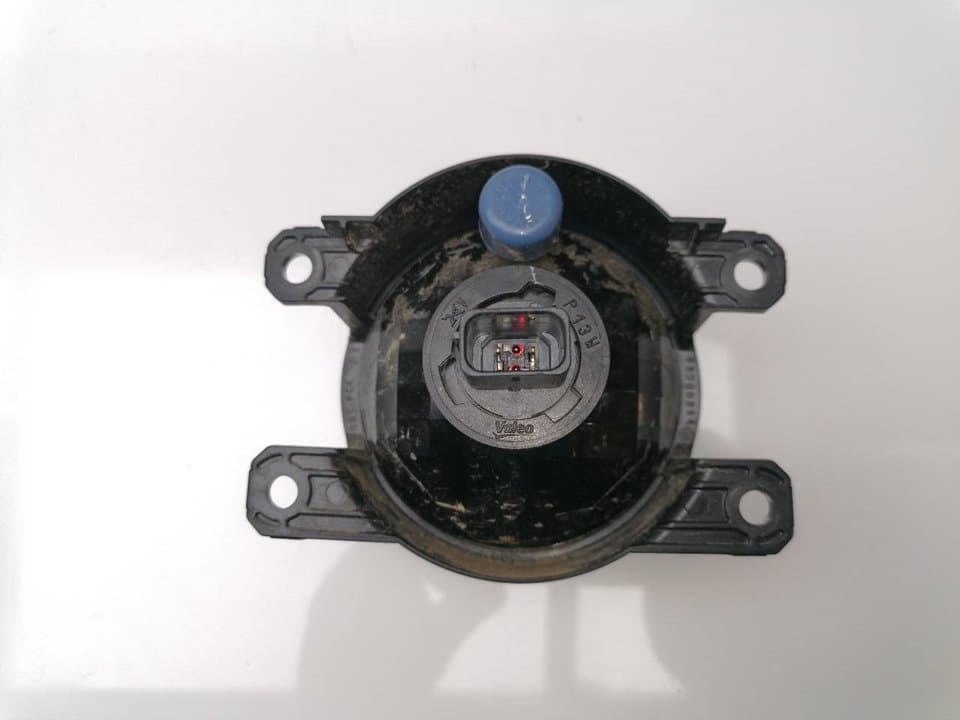 Faro antiniebla derecho MITSUBISHI L 200 (K6/7) 4