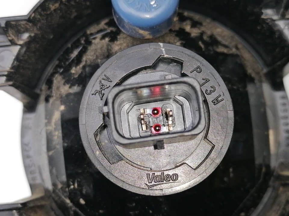 Faro antiniebla derecho MITSUBISHI L 200 (K6/7) 2