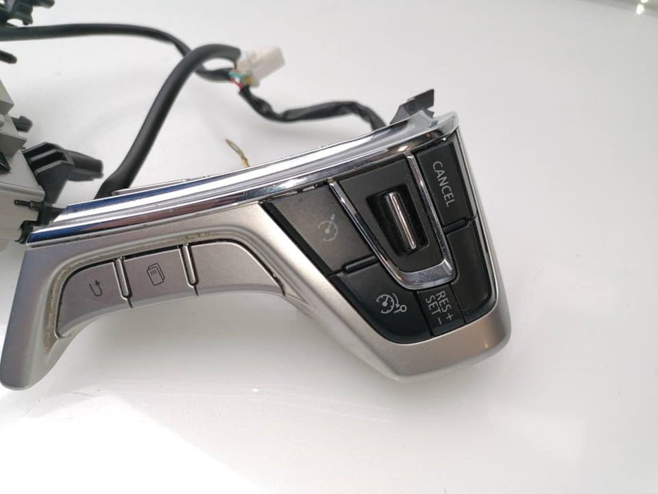 Mando volante MITSUBISHI L 200 (K6/7) 5