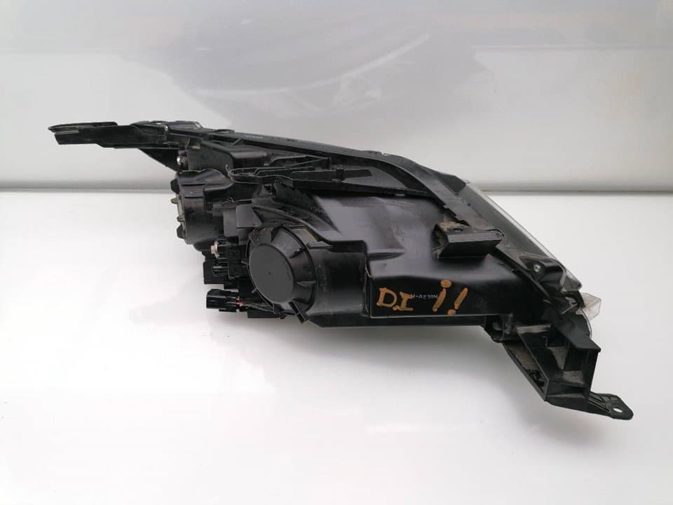 Faro izquierdo MITSUBISHI L 200 (K6/7) 3