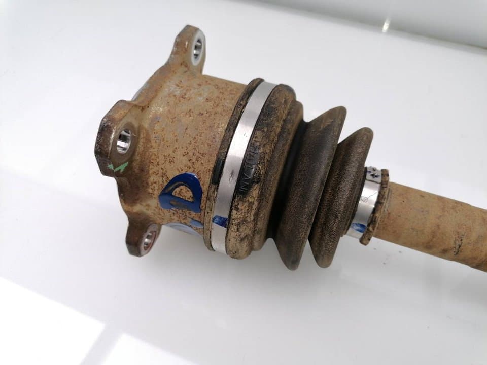 Transmision delantera derecha MITSUBISHI L 200 (K6/7) 4