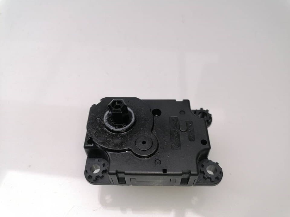 Motor calefaccion MITSUBISHI L 200 (K6/7) 2