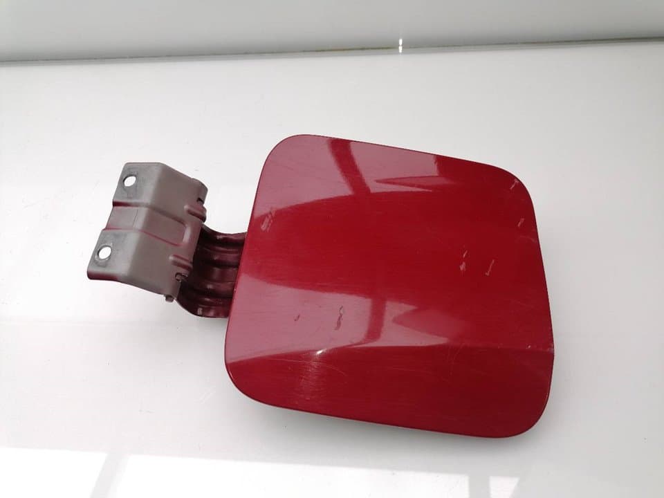 Tapa exterior combustible MITSUBISHI L 200 (K6/7)