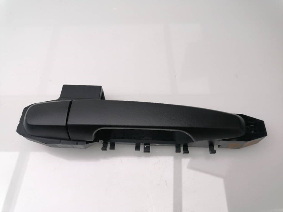 Maneta exterior delantera derecha MITSUBISHI L 200 (K6/7)