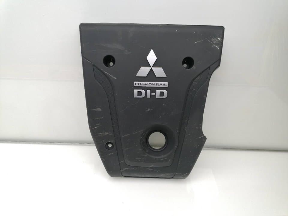 Plastico MITSUBISHI L 200 (K6/7)