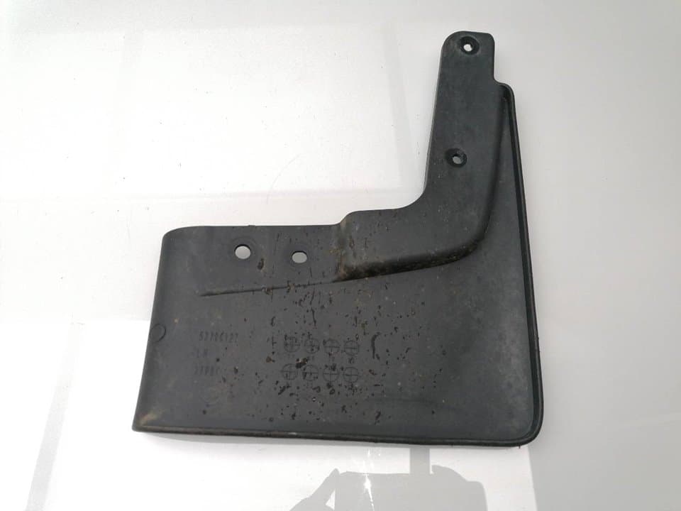 Plastico MITSUBISHI L 200 (K6/7) 3